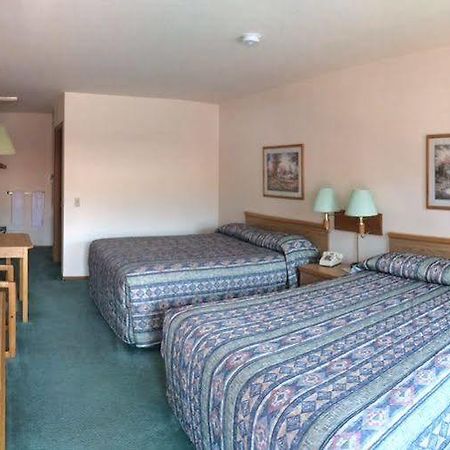 Mini Golden Inns Motel Hungry Horse Экстерьер фото