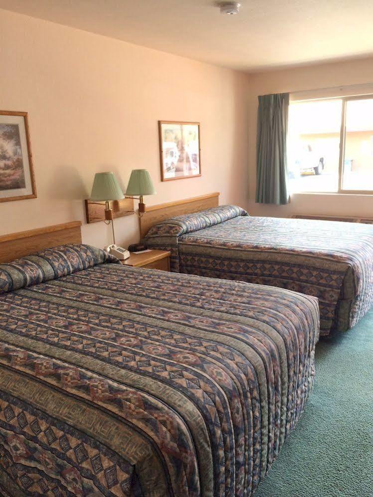 Mini Golden Inns Motel Hungry Horse Экстерьер фото